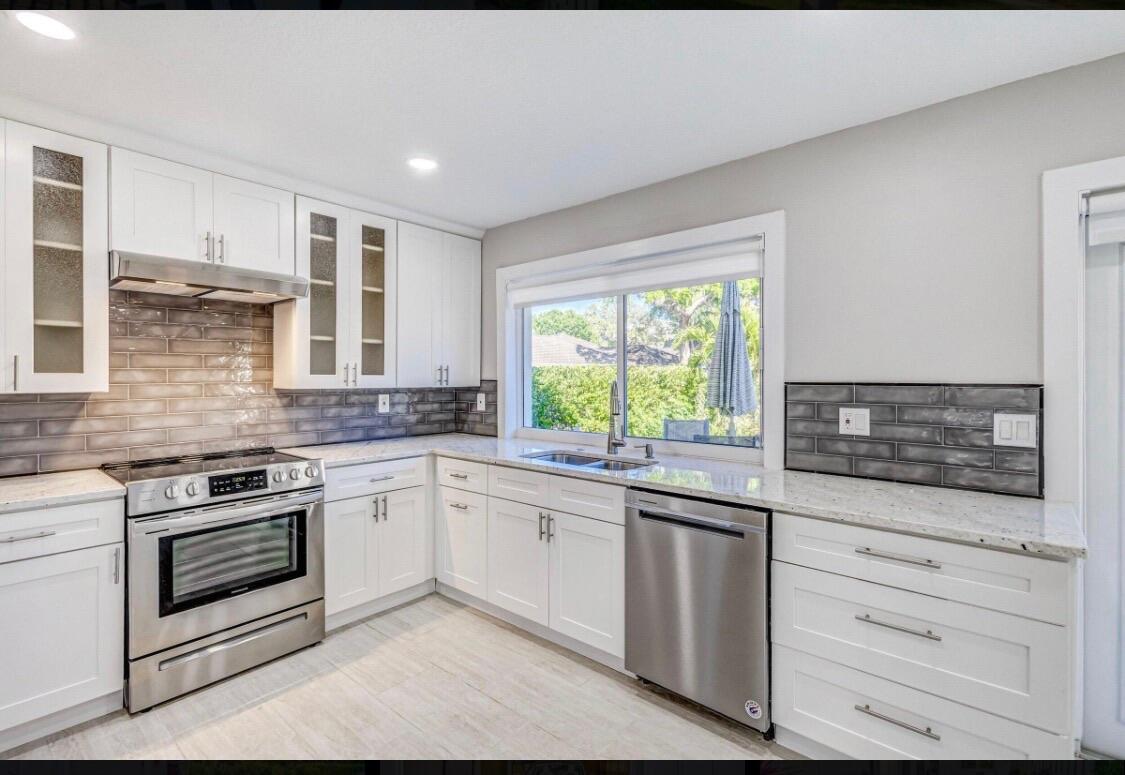 TWELVE OAKS CONDO - Residential