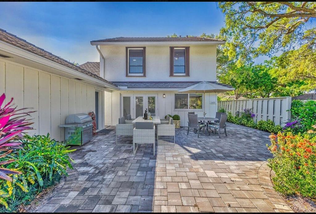 Photo of 11433 Shady Lane, North Palm Beach, FL 33408 (MLS # B26000481)