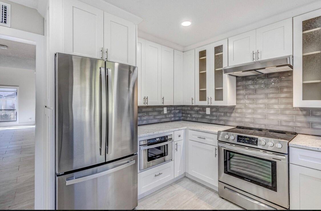 TWELVE OAKS CONDO - Residential