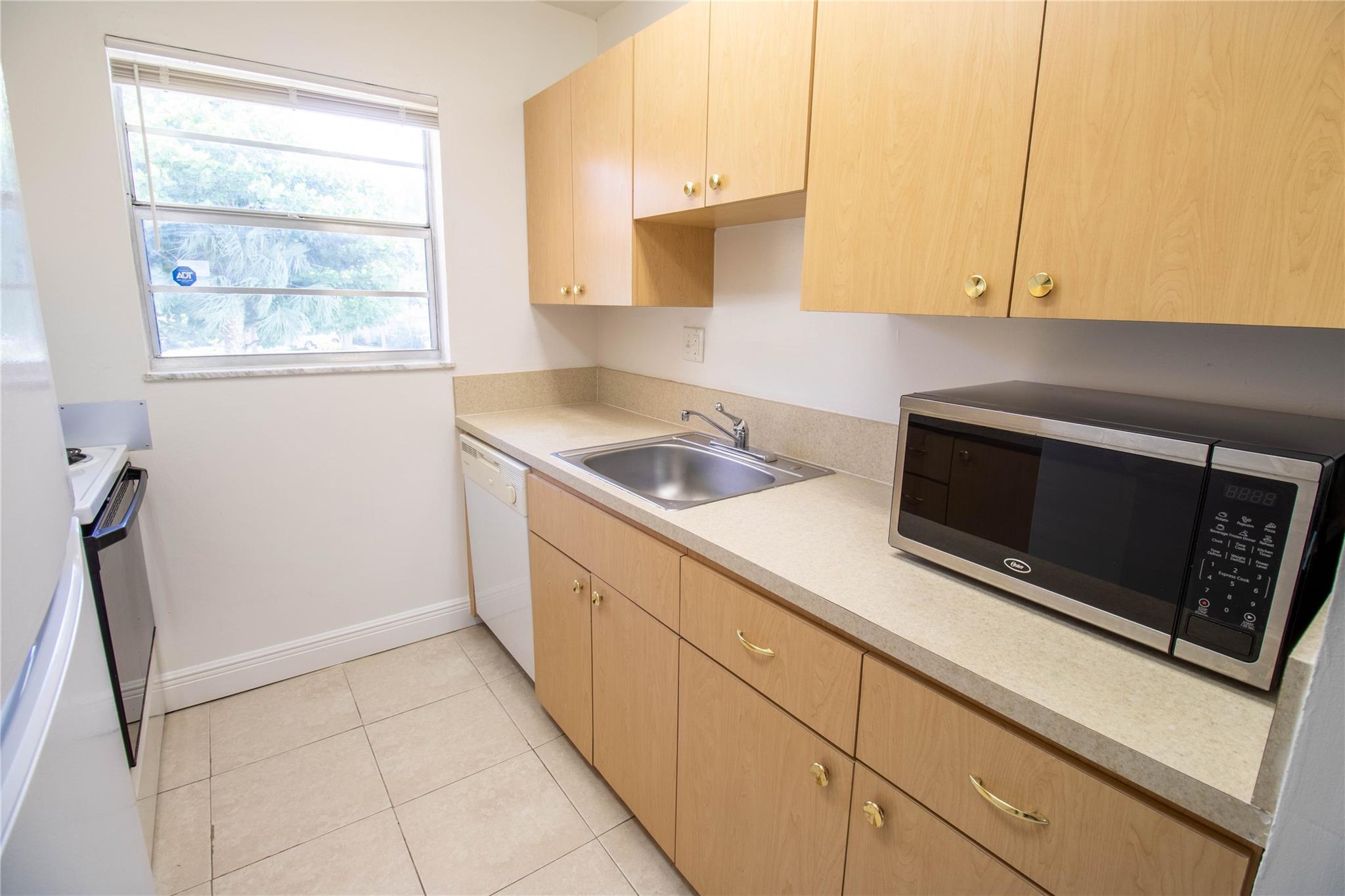 1507 Argyle Drive 202