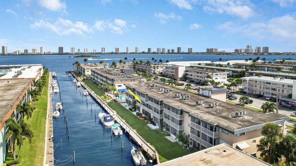 Photo of 131 Doolen Court #204, North Palm Beach, FL 33408 (MLS # R11067314)