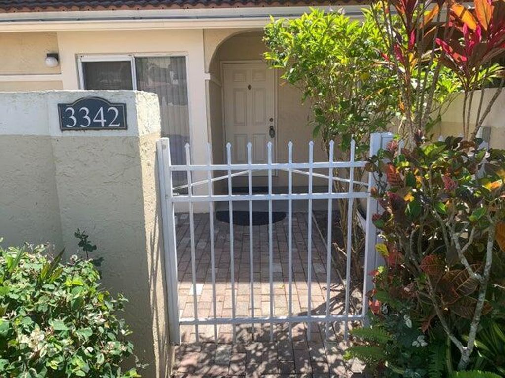 Photo of 3342 Deer Creek Alba Way, Deerfield Beach, FL 33442 (MLS # R11138229)