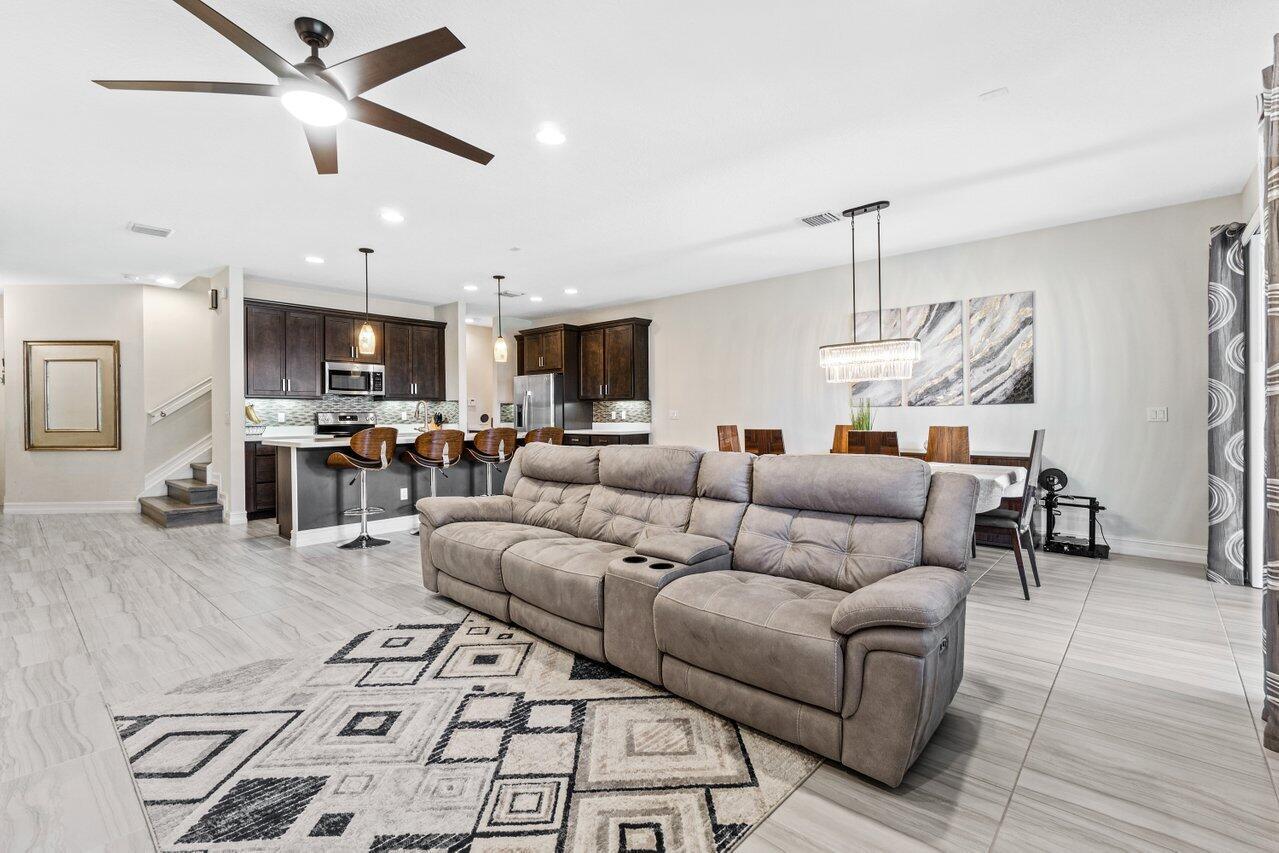 PARK CENTRAL AT CYPRESS K - Residential Lease