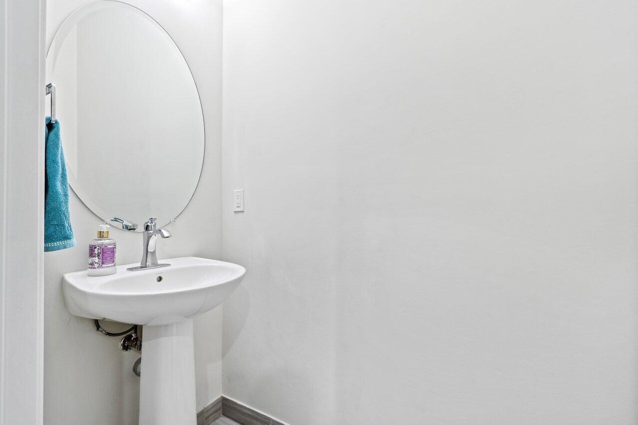 PARK CENTRAL AT CYPRESS K - Residential Lease