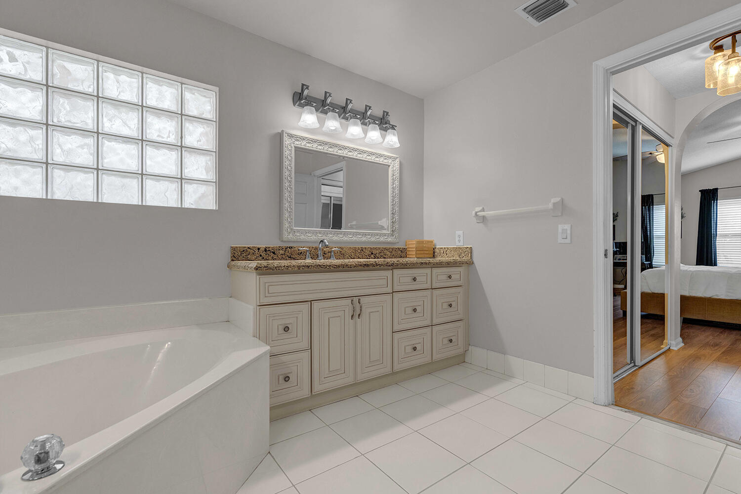 Crescent Lakes - Residential