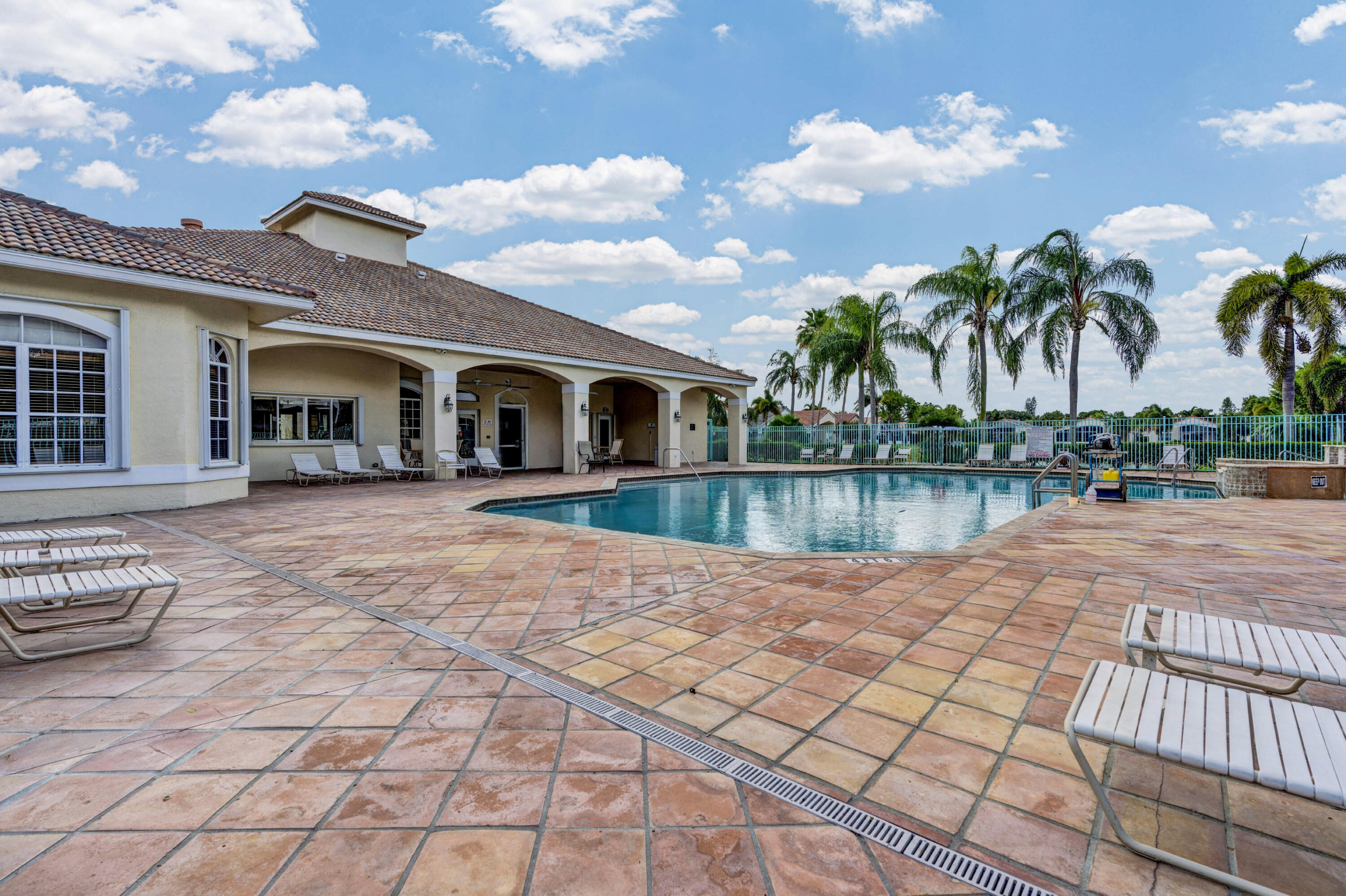 Crescent Lakes - Residential