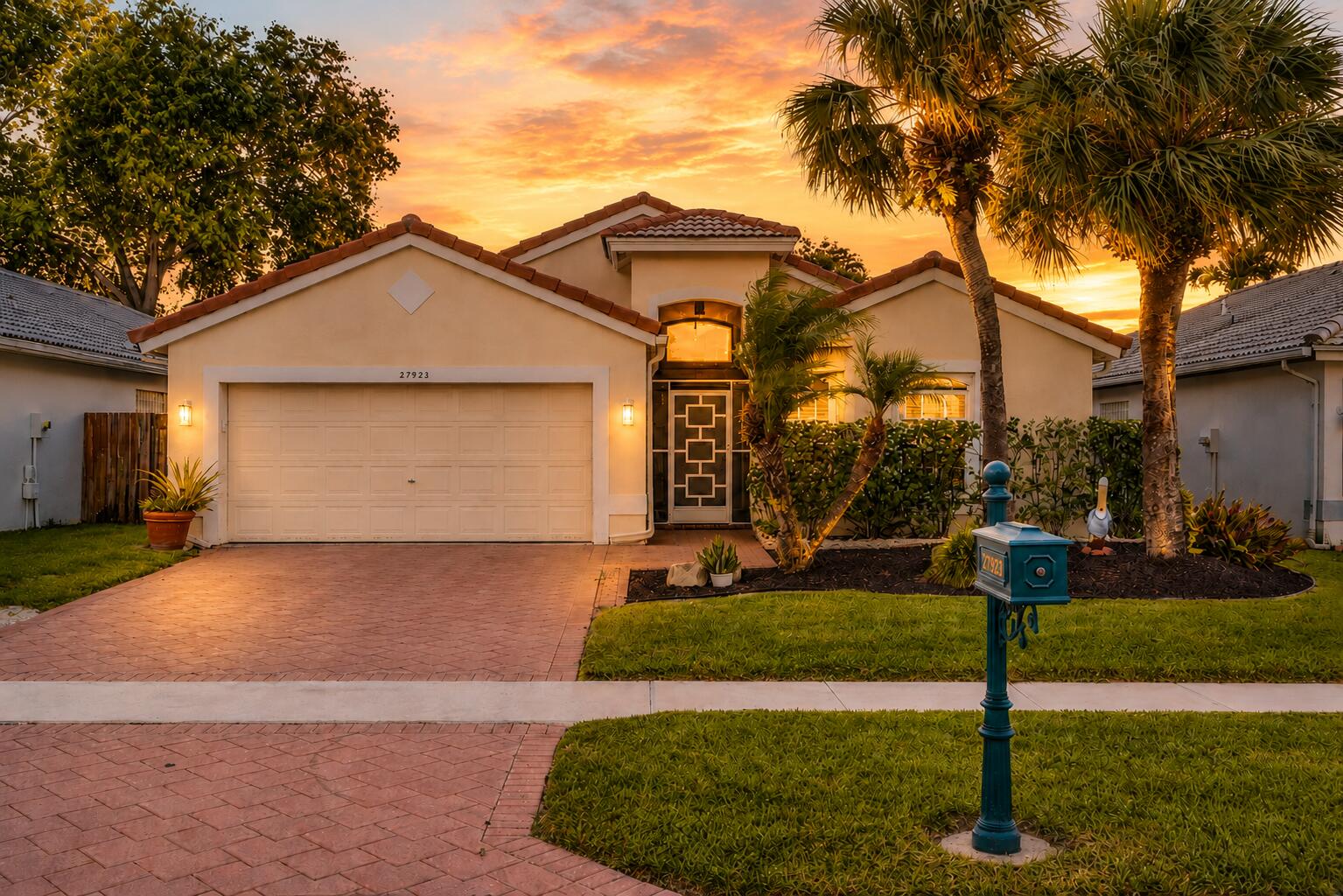 Crescent Lakes - Residential