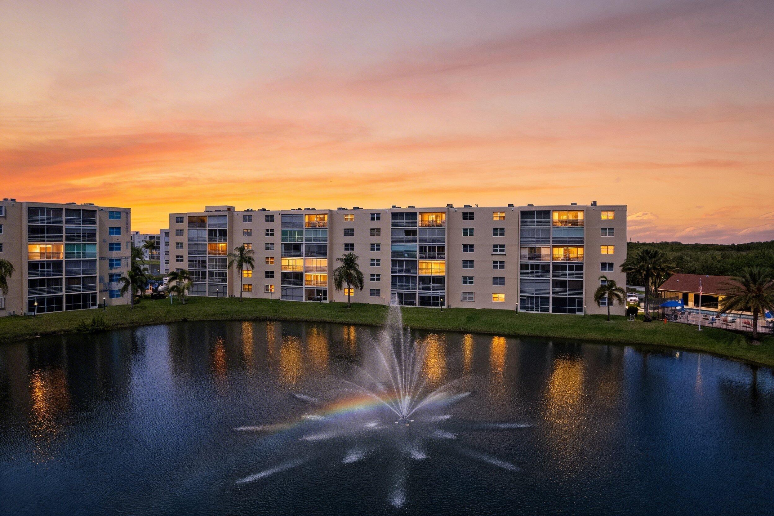 MEADOWBROOK LAKES VIEW CONDO - Residential