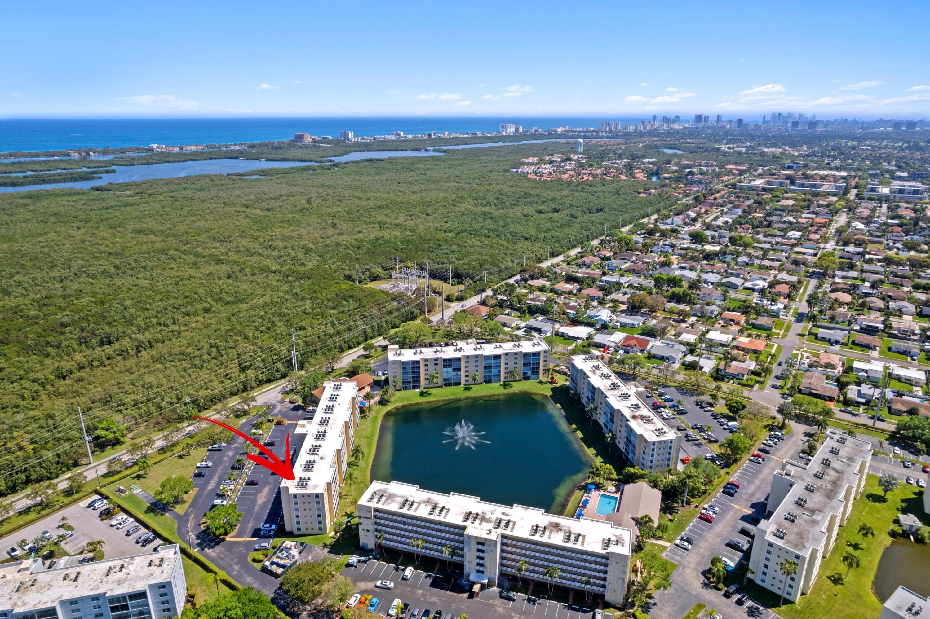 MEADOWBROOK LAKES VIEW CONDO - Residential