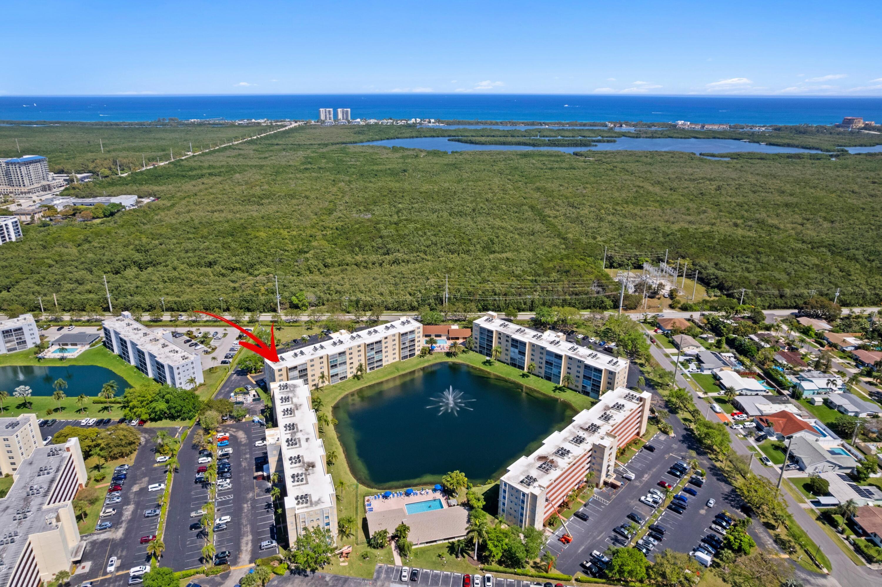 MEADOWBROOK LAKES VIEW CONDO - Residential