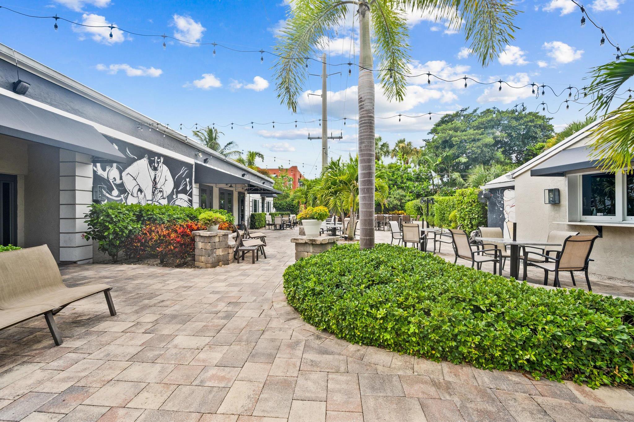 RIVERSIDE PARK - Commercial Sale