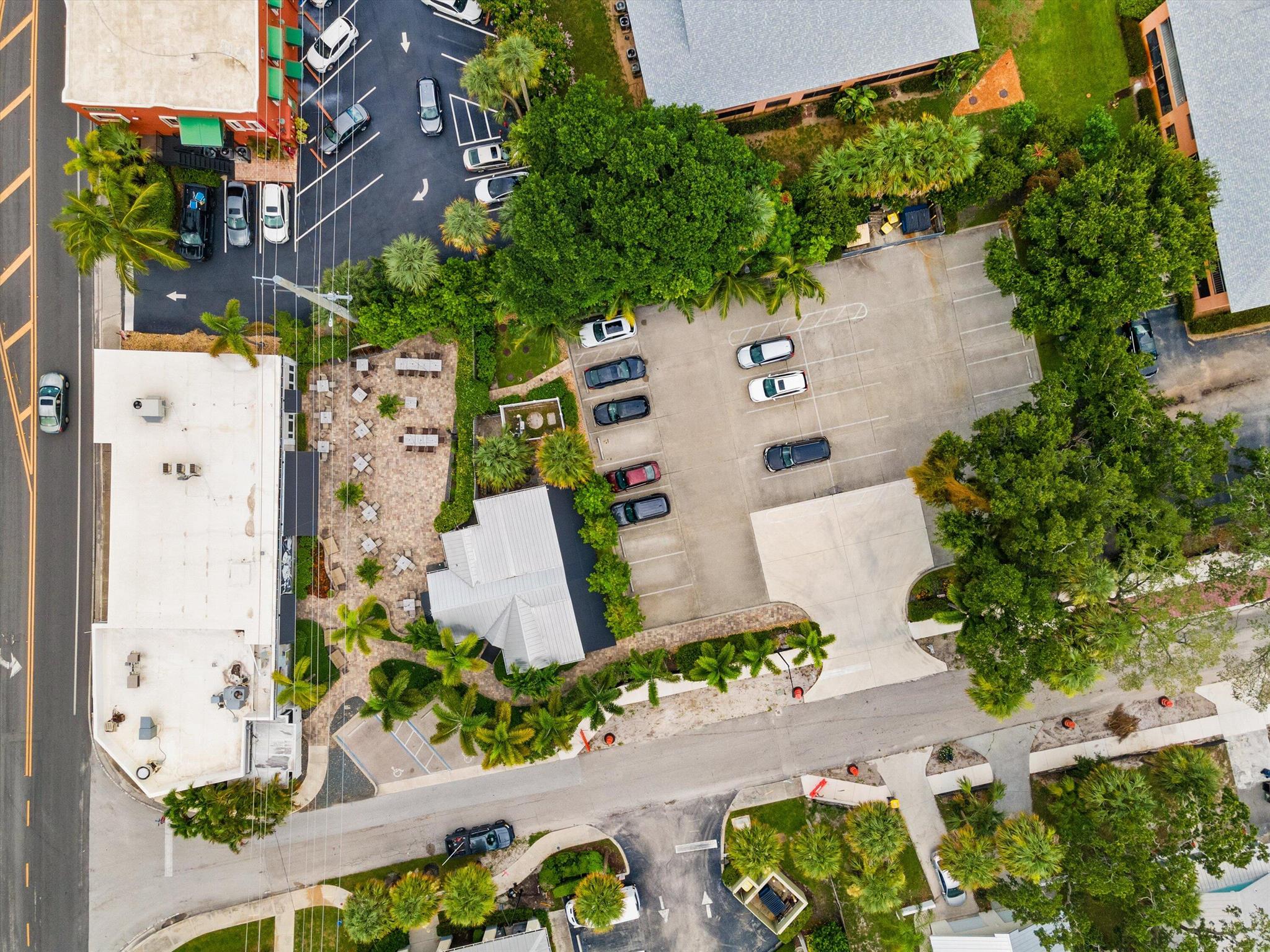 RIVERSIDE PARK - Commercial Sale