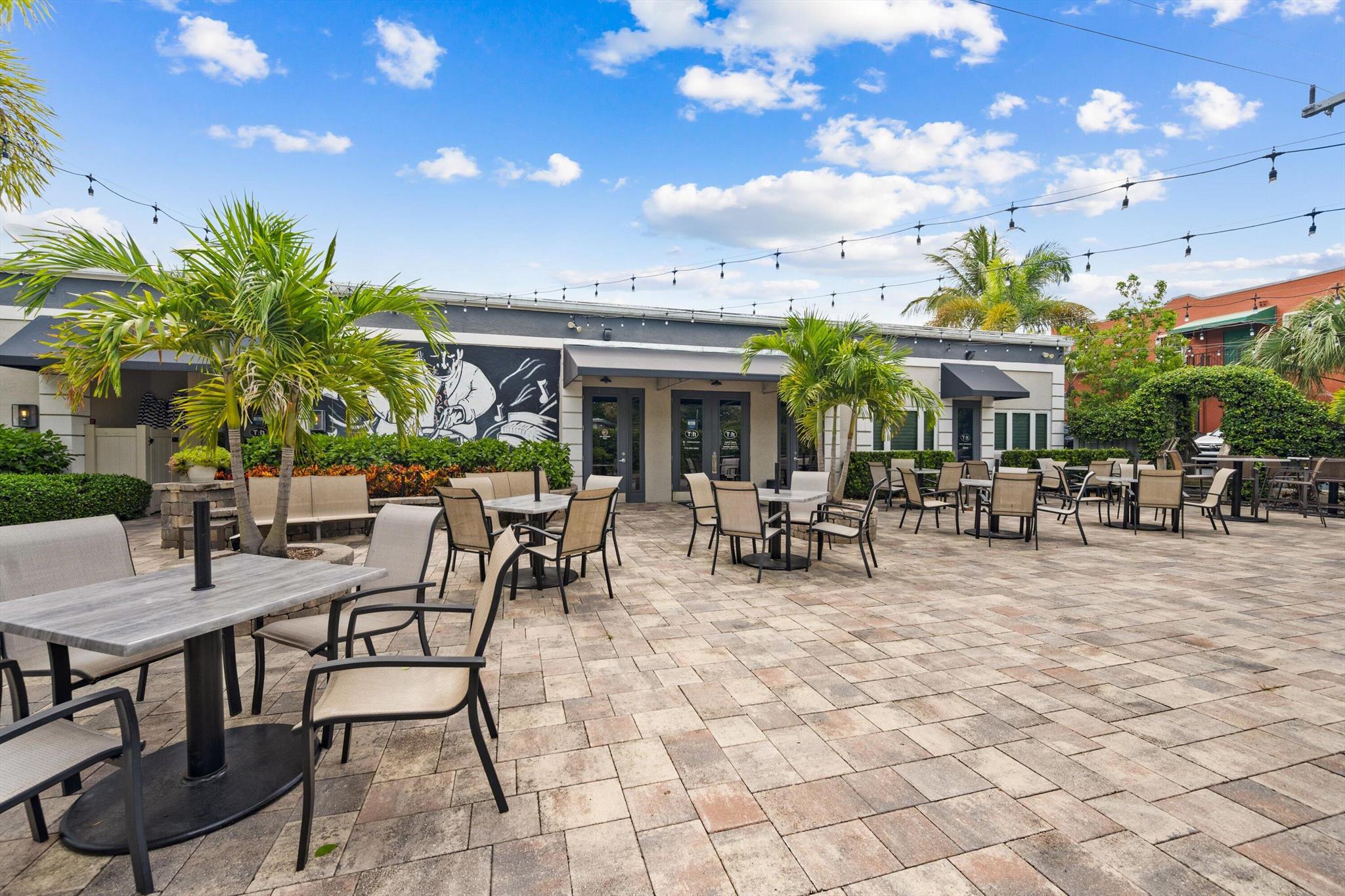 RIVERSIDE PARK - Commercial Sale