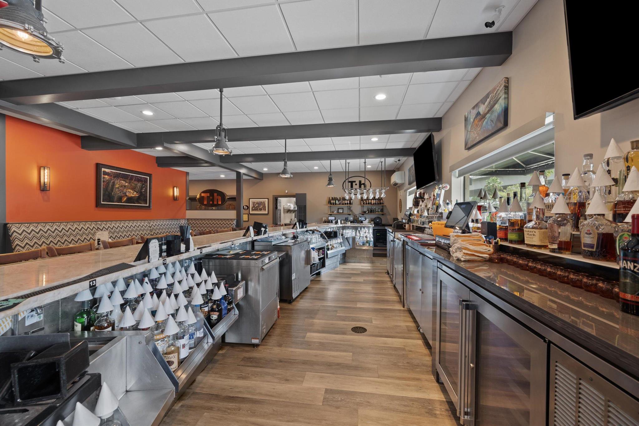 RIVERSIDE PARK - Commercial Sale