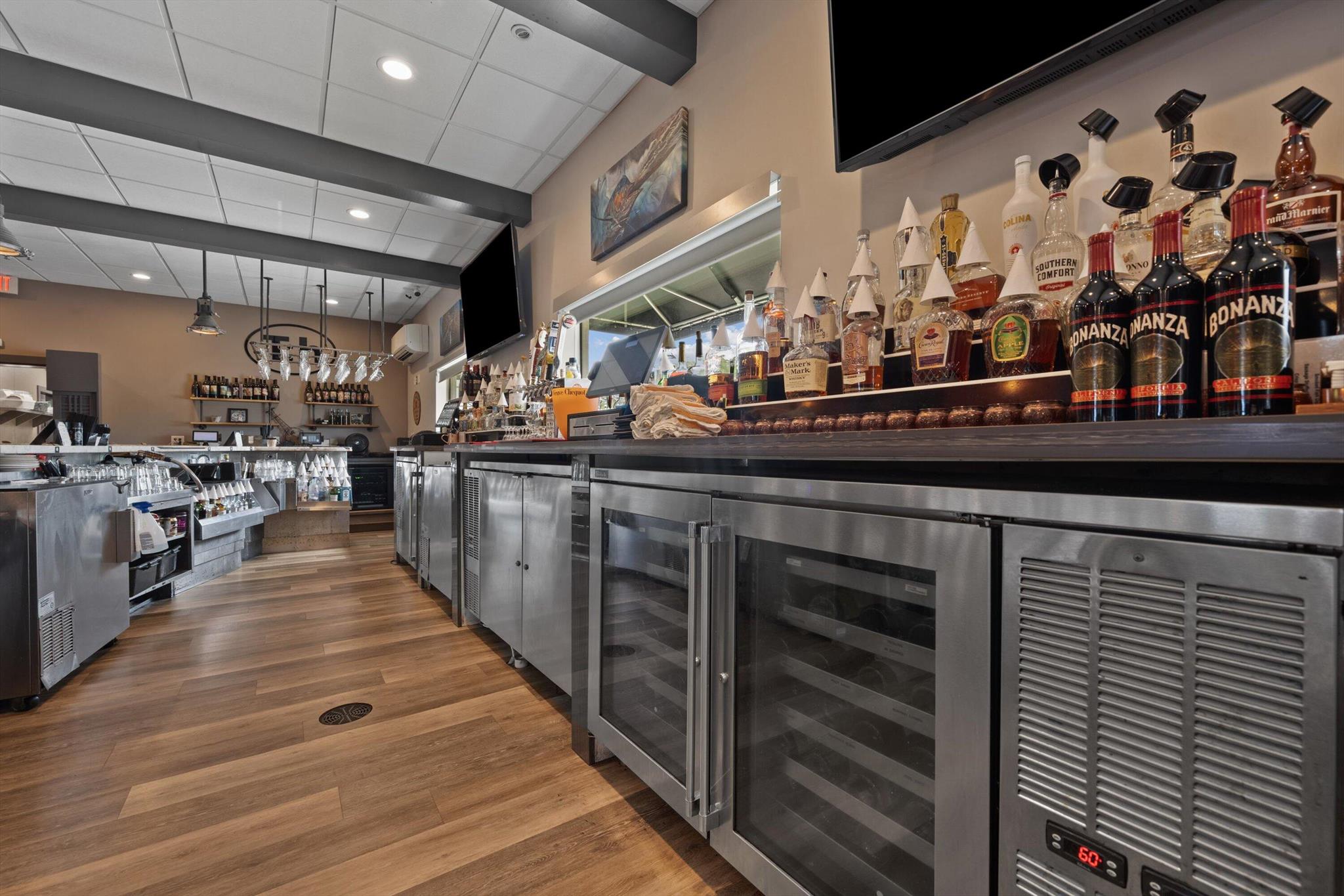 RIVERSIDE PARK - Commercial Sale