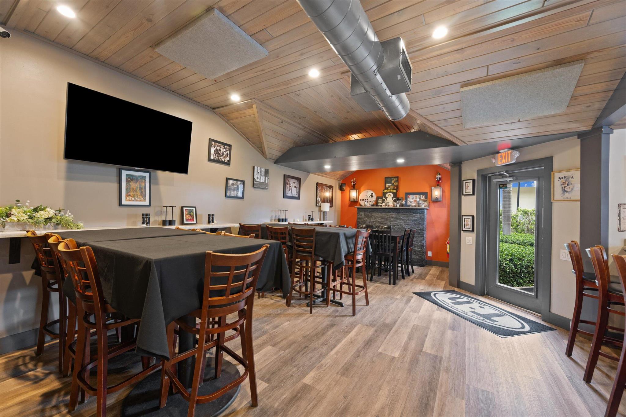 RIVERSIDE PARK - Commercial Sale