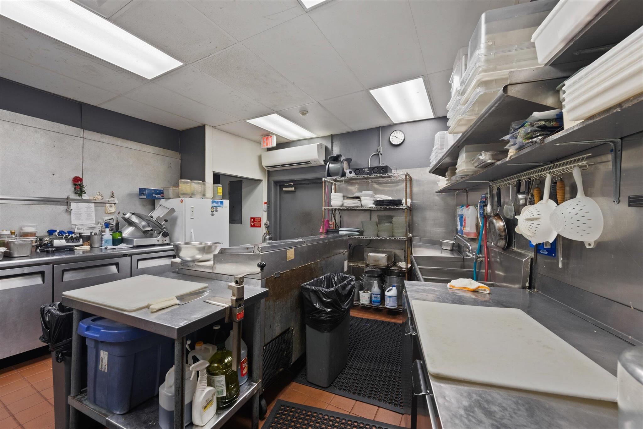 RIVERSIDE PARK - Commercial Sale