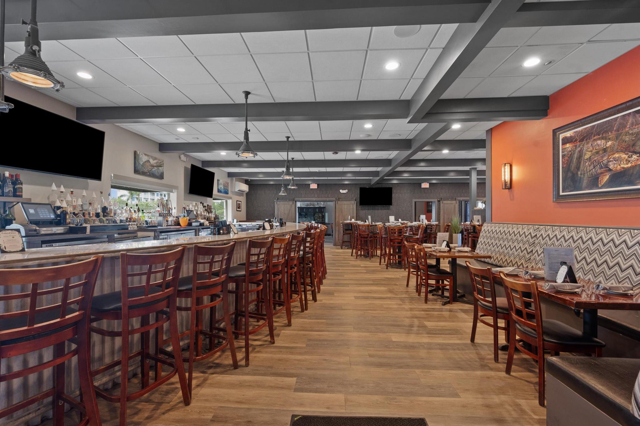 RIVERSIDE PARK - Commercial Sale