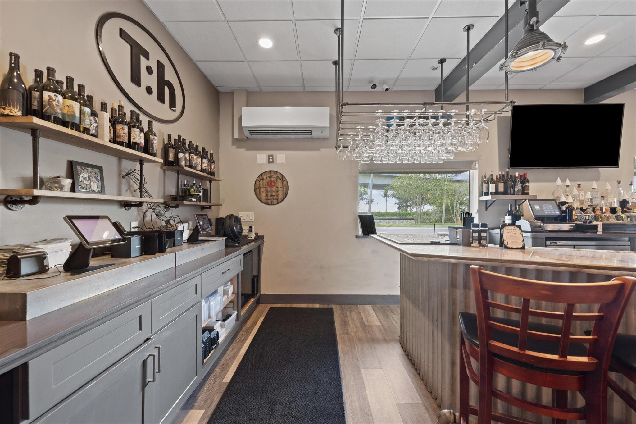 RIVERSIDE PARK - Commercial Sale