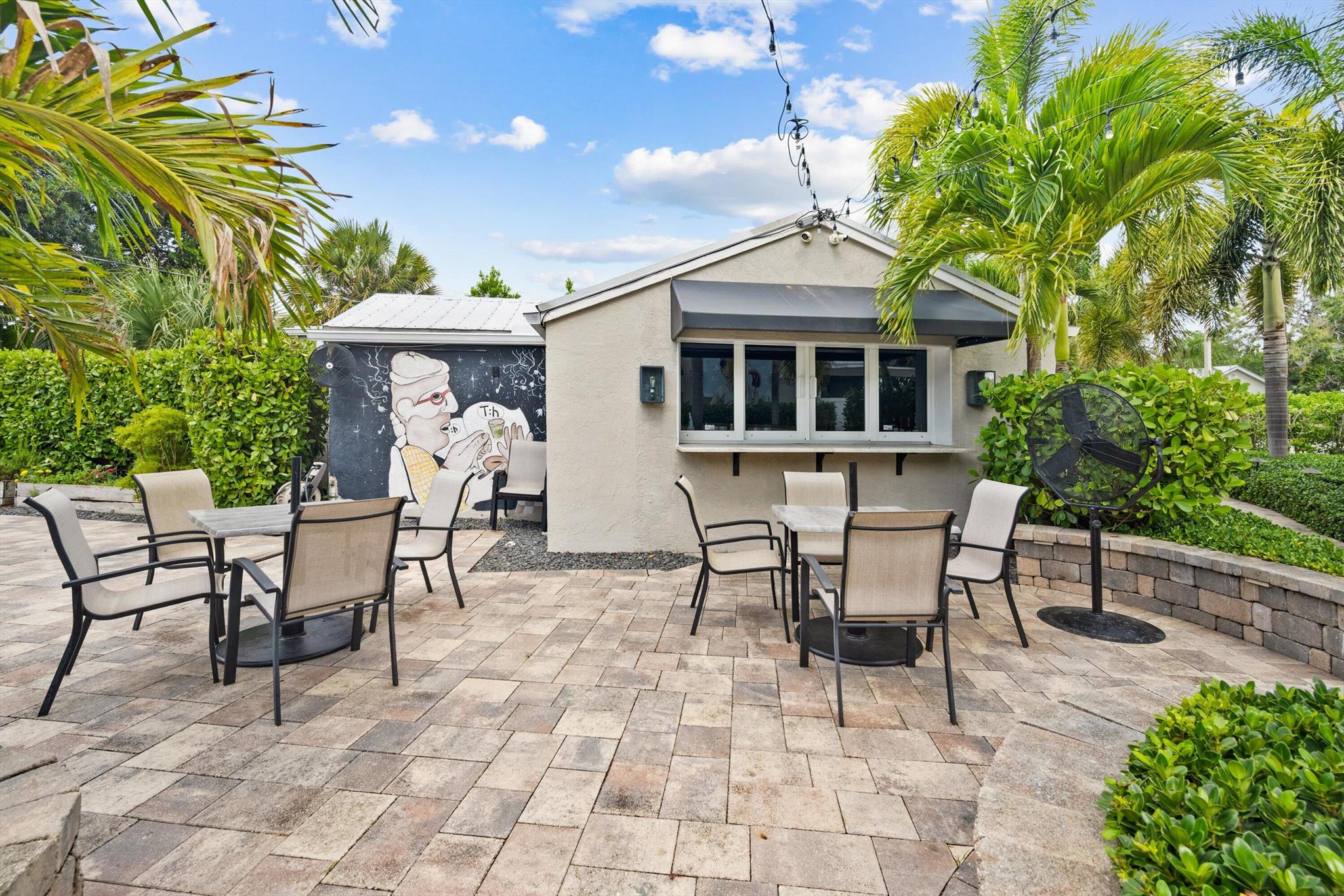 RIVERSIDE PARK - Commercial Sale