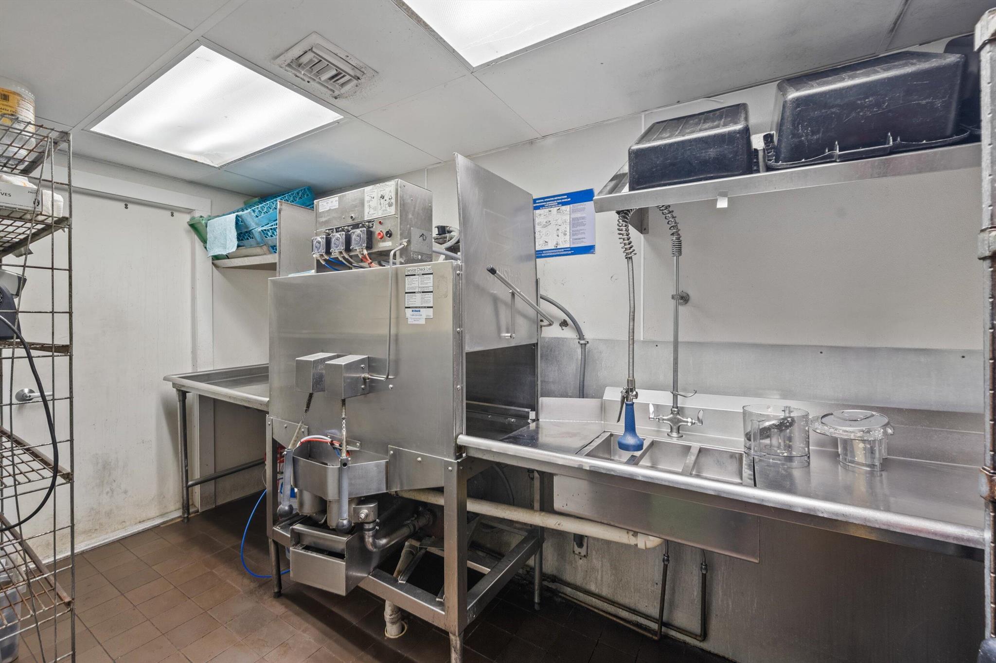 RIVERSIDE PARK - Commercial Sale