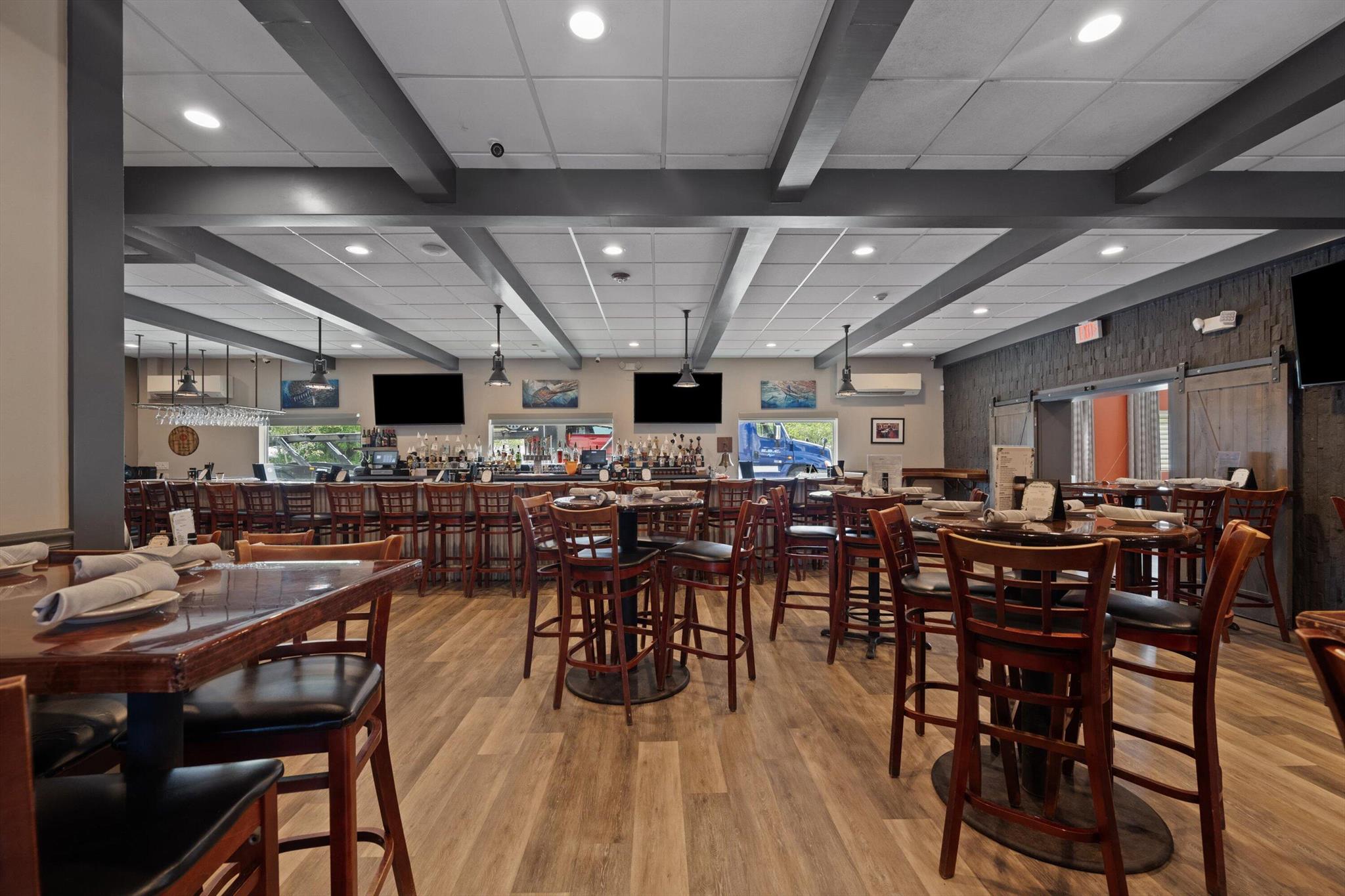 RIVERSIDE PARK - Commercial Sale