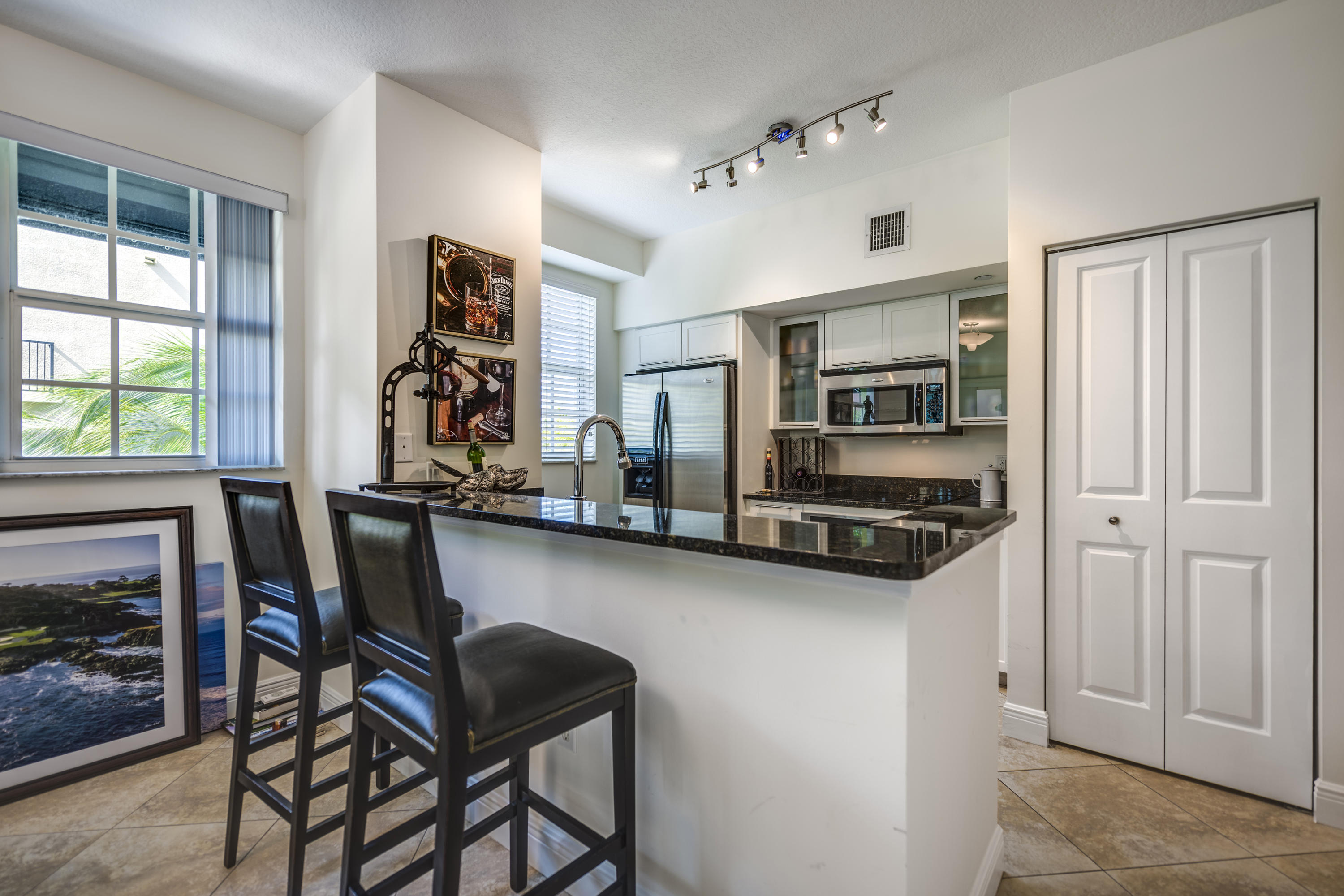 Astor Condo - Residential Lease