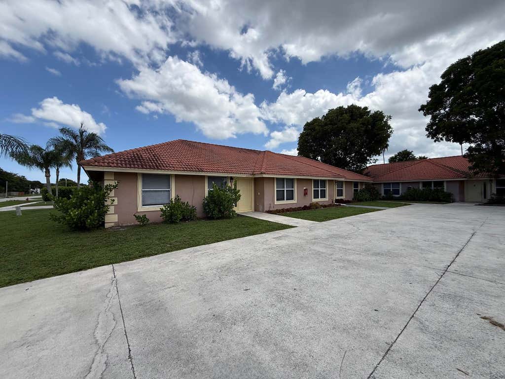 Photo of 1331 The 12th Fairway #1331, Wellington, FL 33414 (MLS # B26047869)