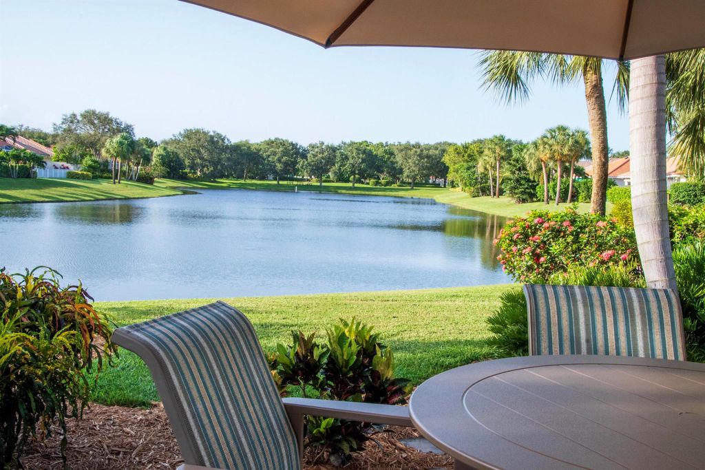 Photo of 378 Kelsey Park Drive, Palm Beach Gardens, FL 33410 (MLS # R10914610)