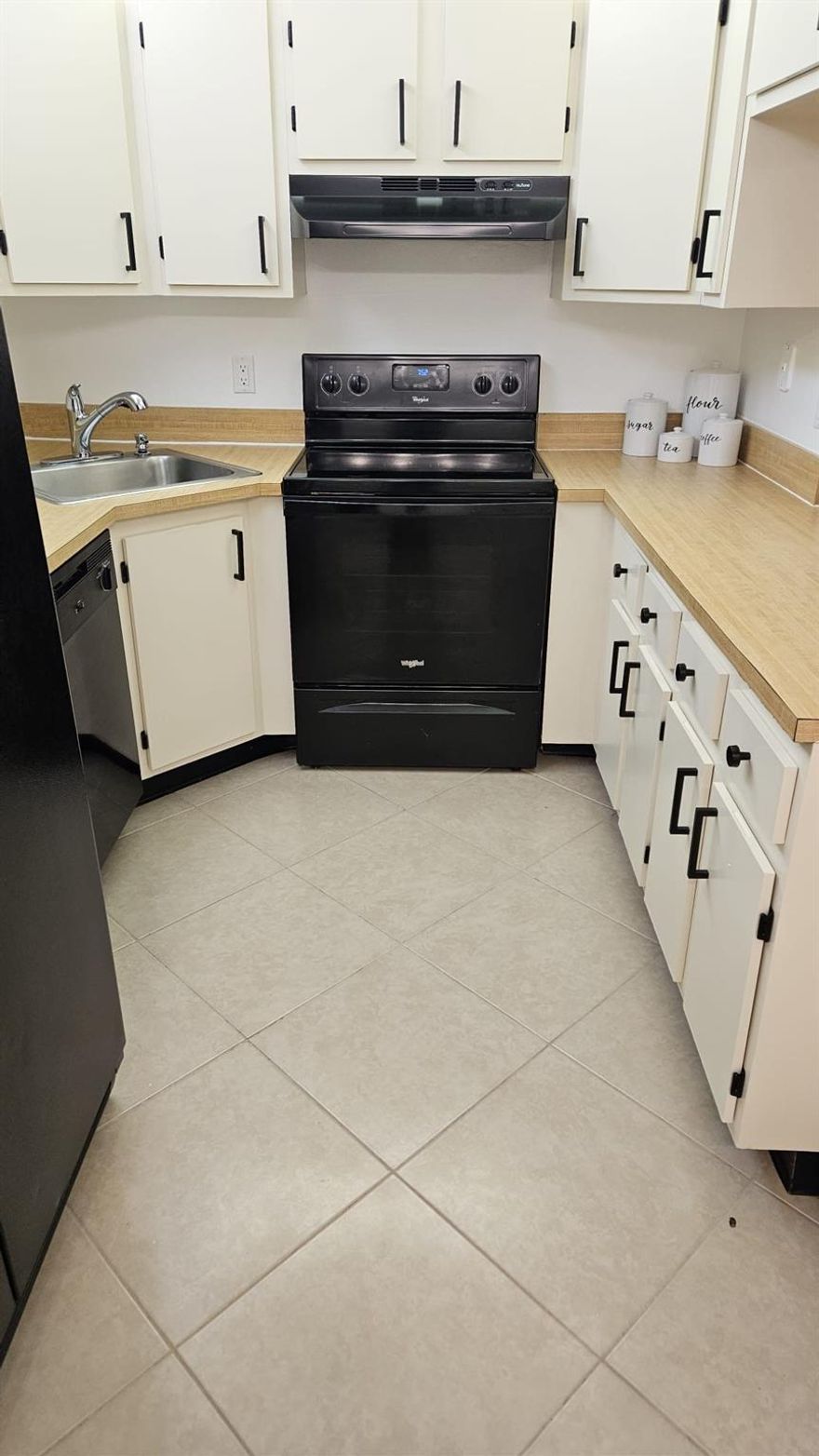 Great 2 Bedroom, 2 Bath second floor unit in all age community, Very desirable neighborhood of Pine Ridge North Village III. Freshly painted, updated kitchen, Full size Washer and Dryer, Screen Balcony. Great location and well maintained community. Close to everything. Community has clubhouse, pool and tennis.