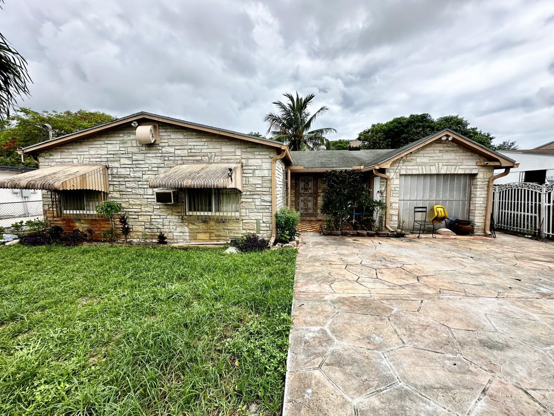 10335 NW 26th Ave (Rear Unit)