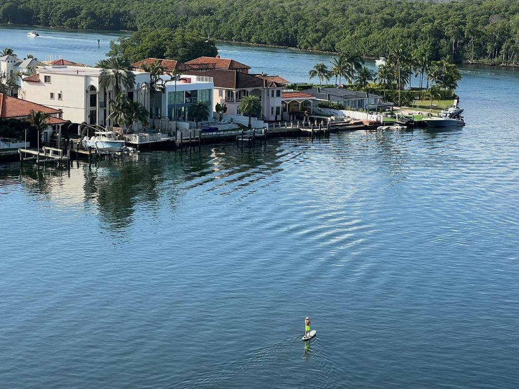 400 SUNNY ISLES CONDO EAST - Residential Lease