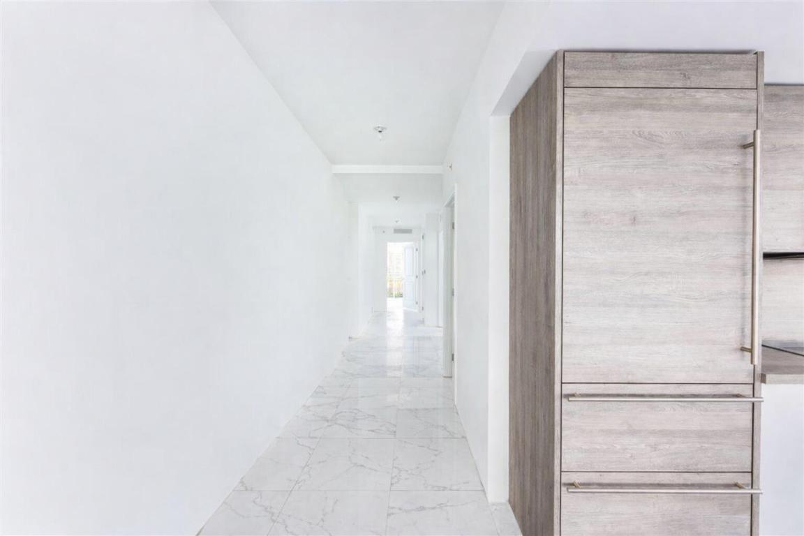 400 SUNNY ISLES CONDO EAST - Residential Lease