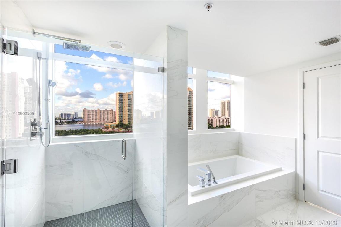 400 SUNNY ISLES CONDO EAST - Residential Lease