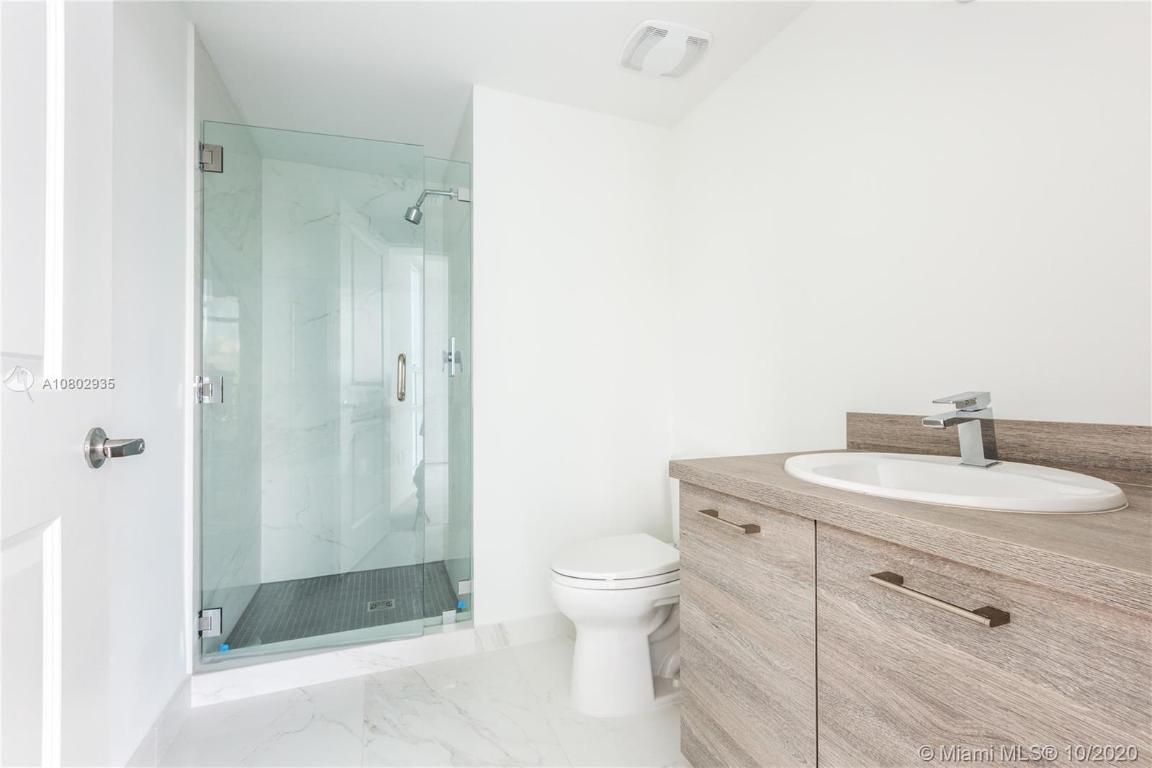 400 SUNNY ISLES CONDO EAST - Residential Lease