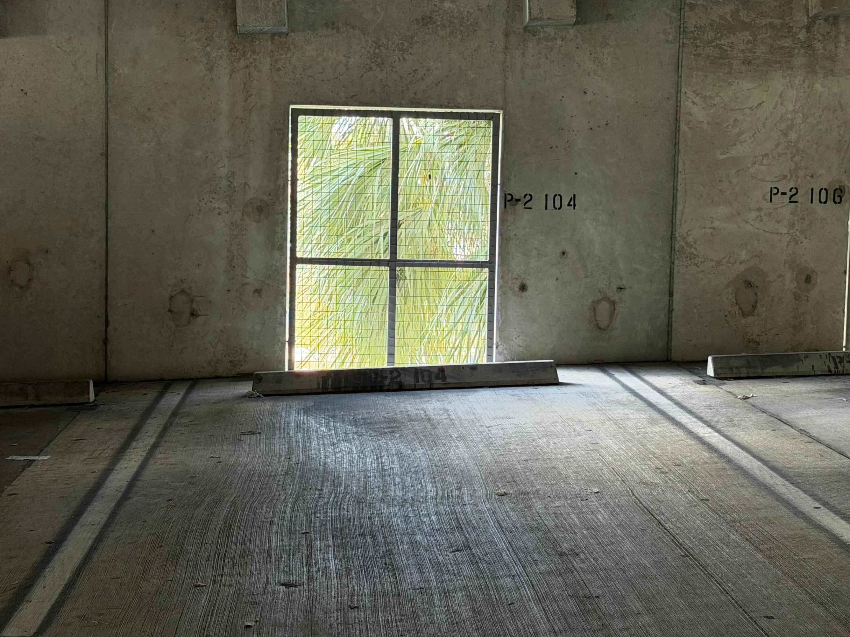 THE OAKS I CONDO - Residential