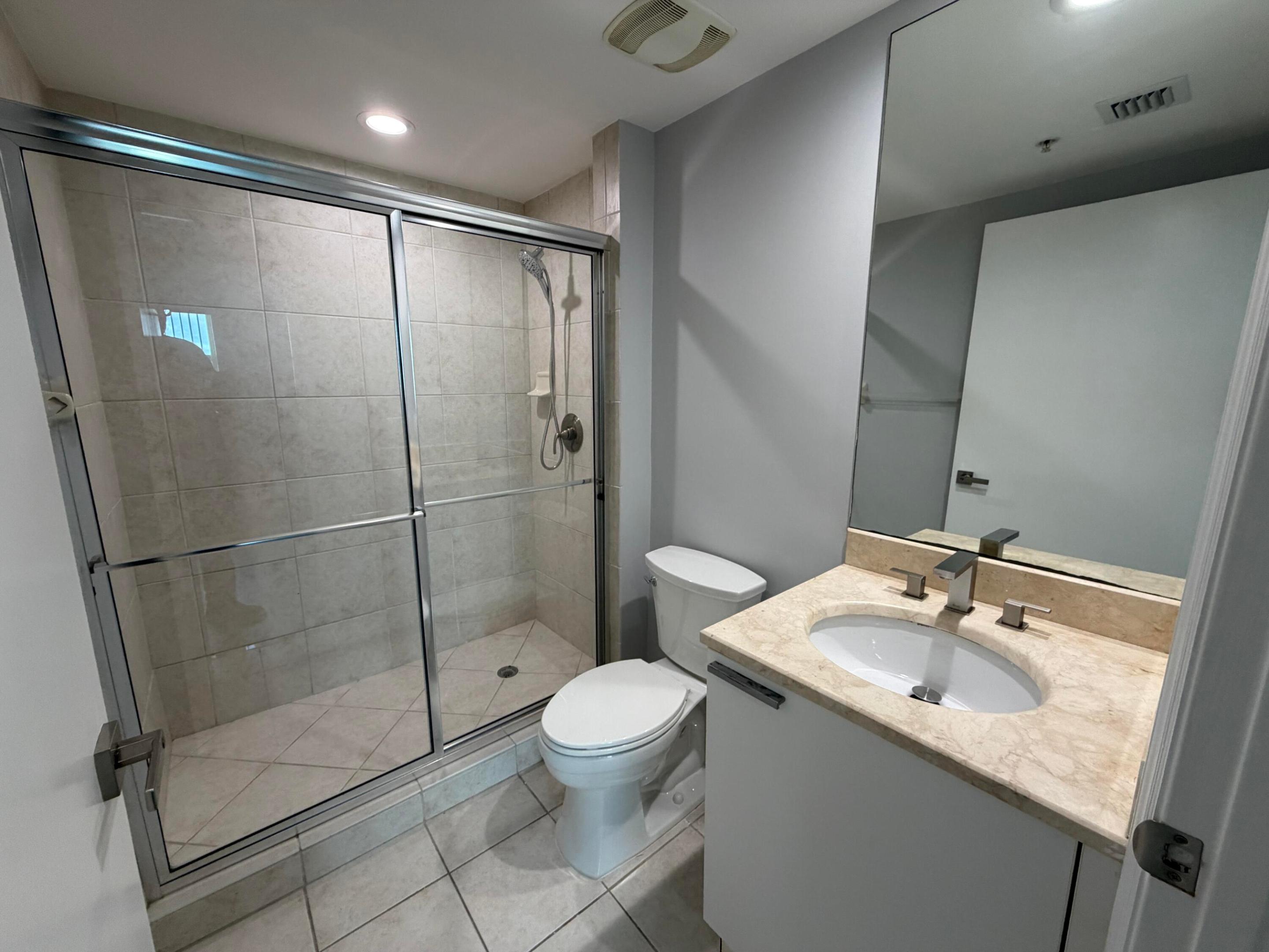 THE OAKS I CONDO - Residential