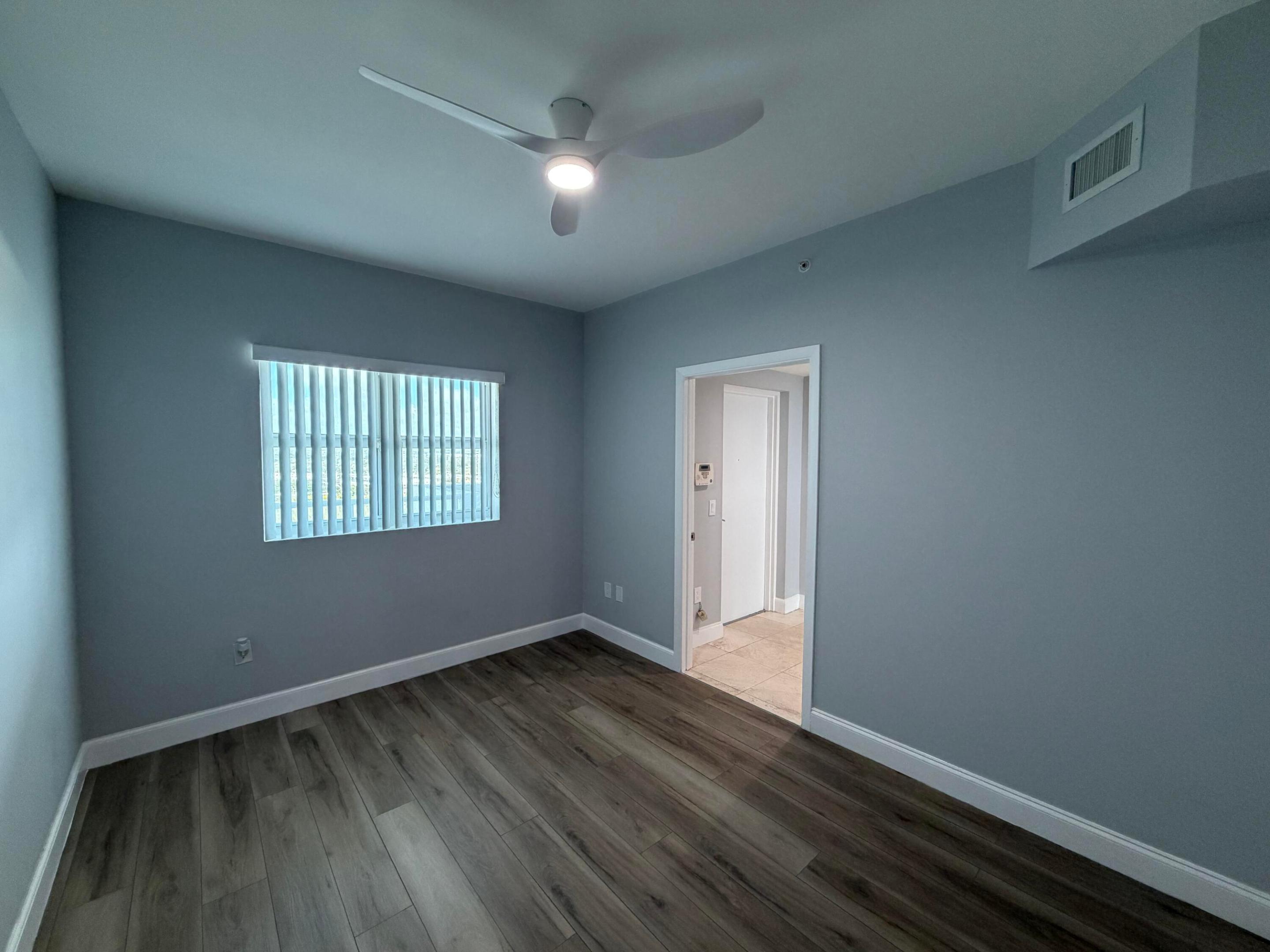 THE OAKS I CONDO - Residential