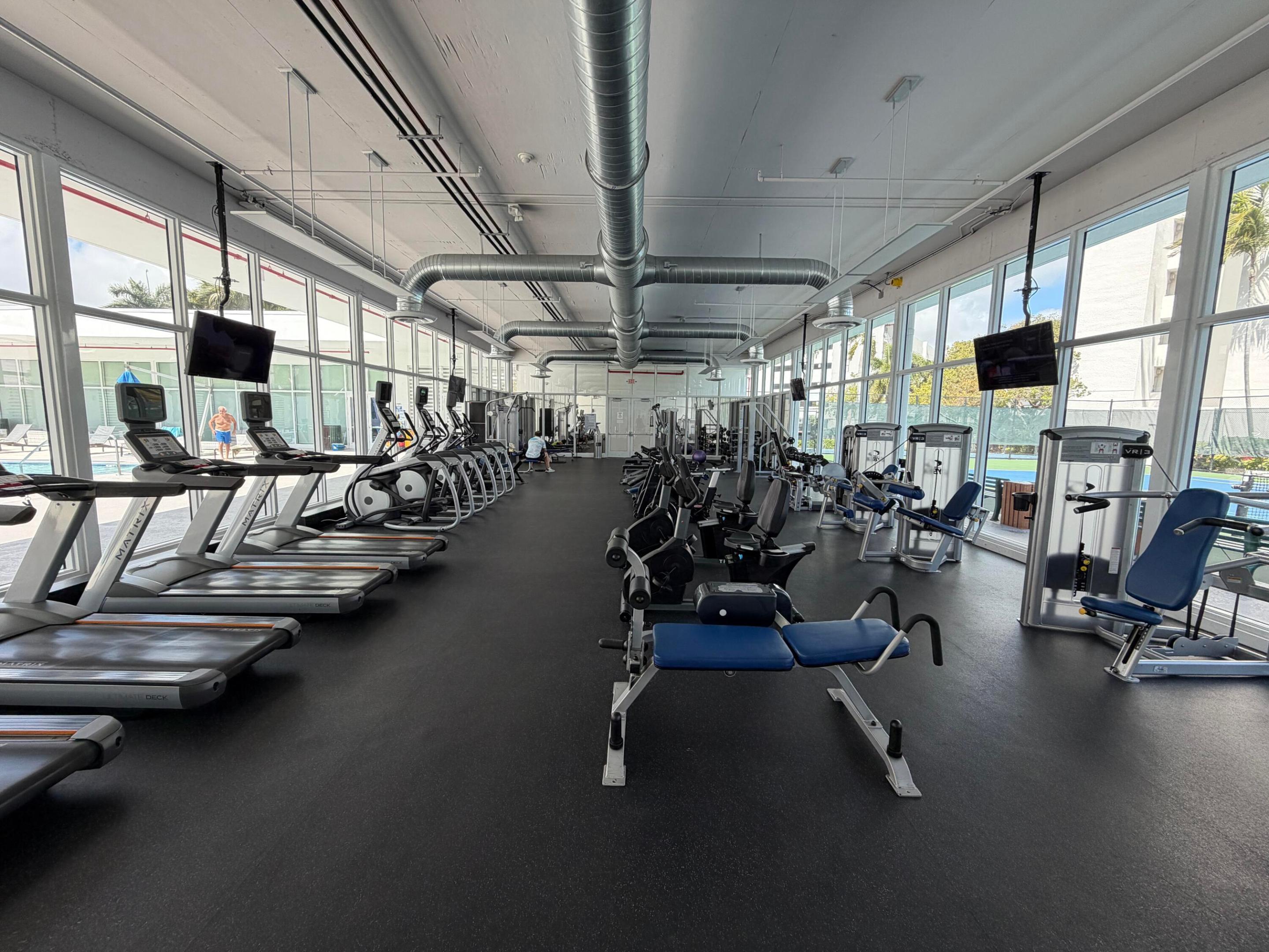 THE OAKS I CONDO - Residential