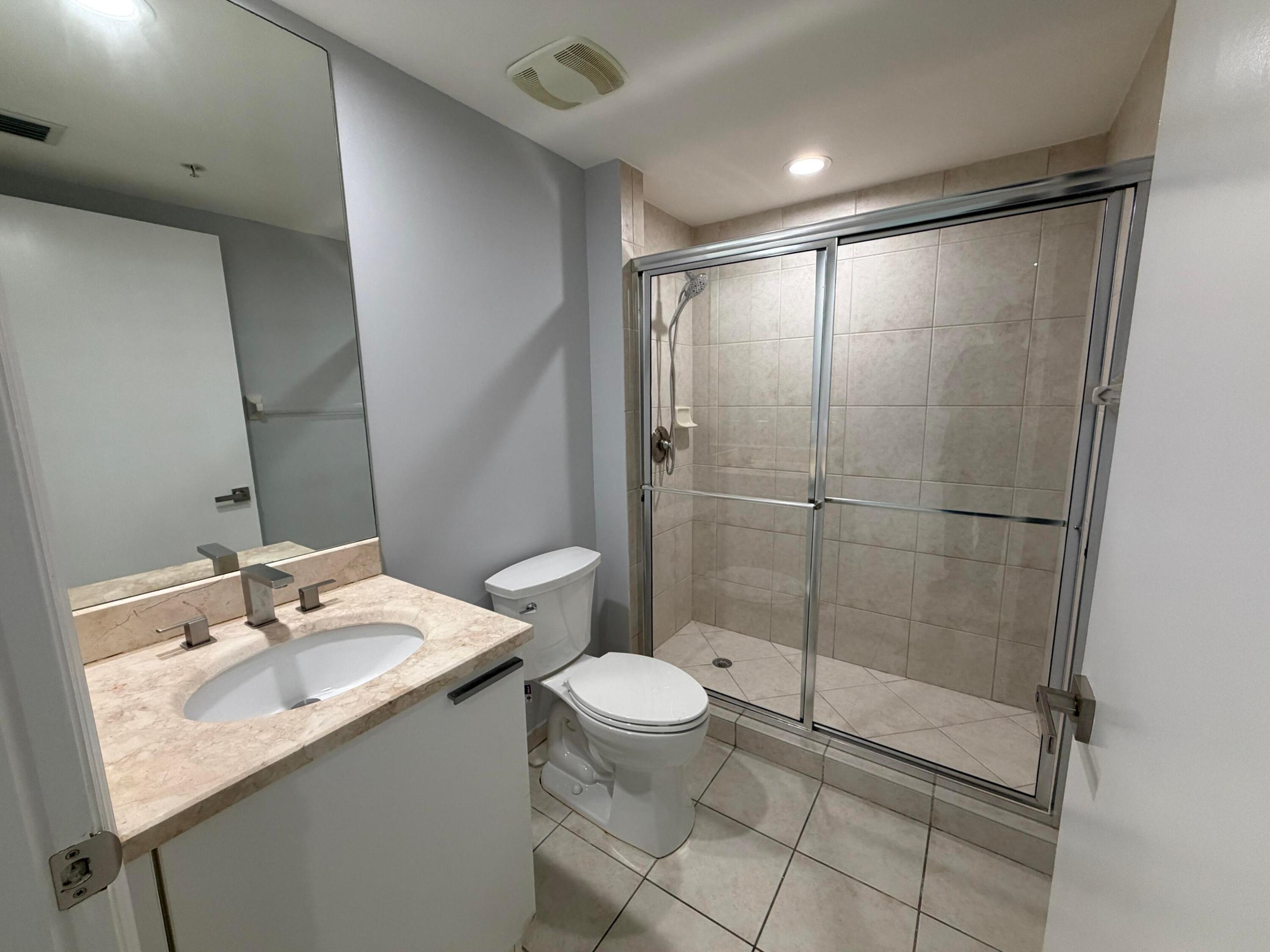 THE OAKS I CONDO - Residential