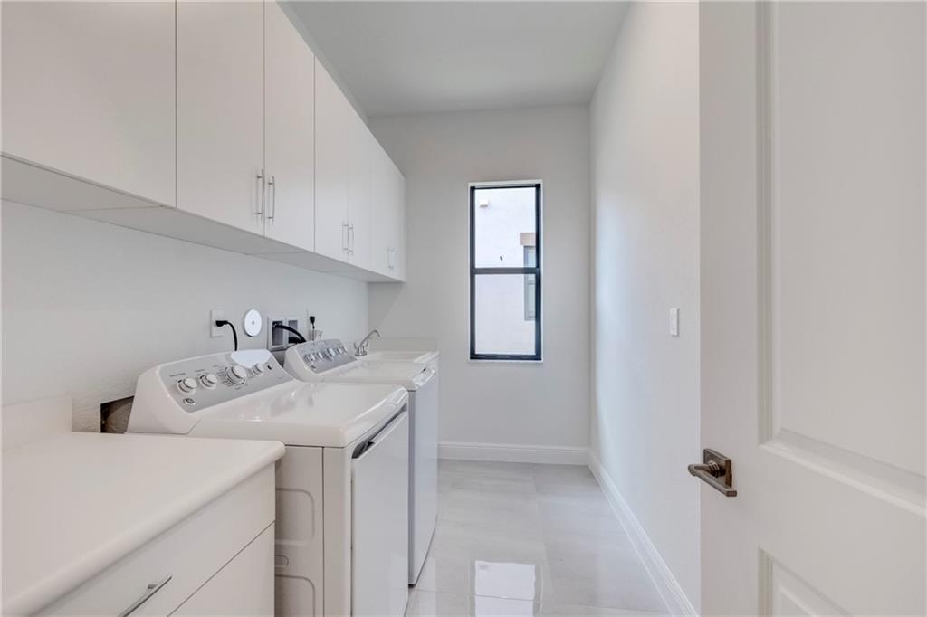 Parkland Bay 183-49 B - Residential