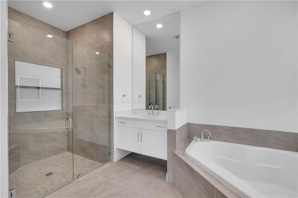 Parkland Bay 183-49 B - Residential