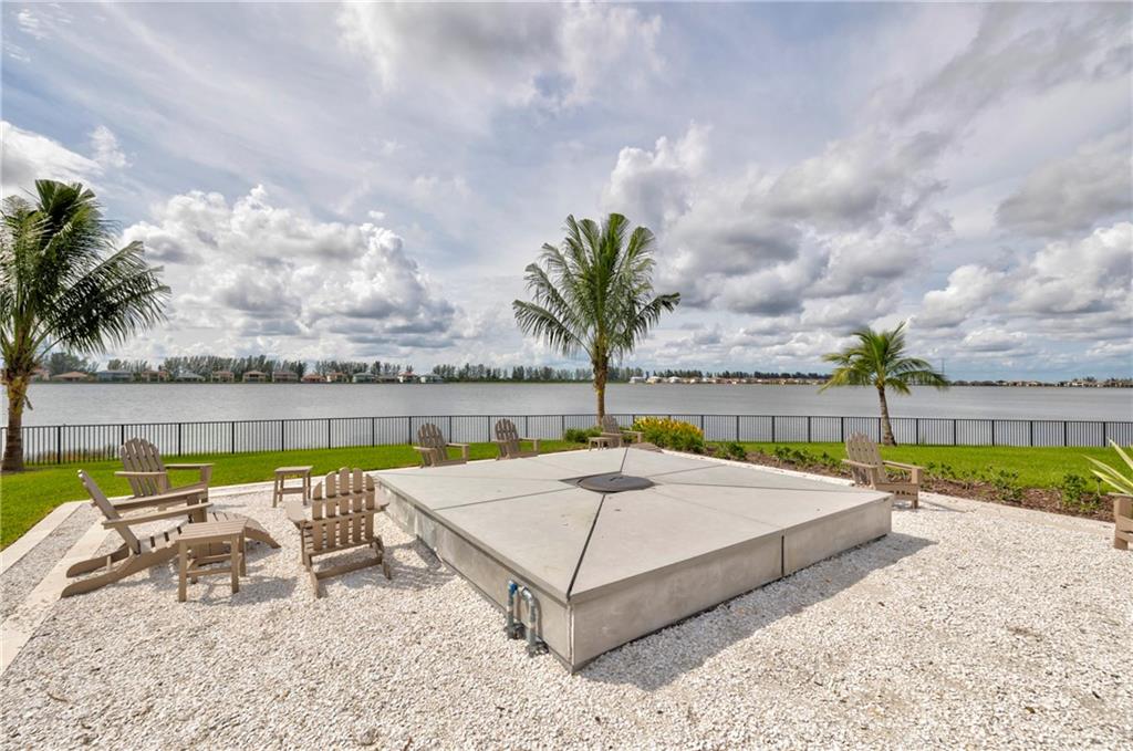Parkland Bay 183-49 B - Residential