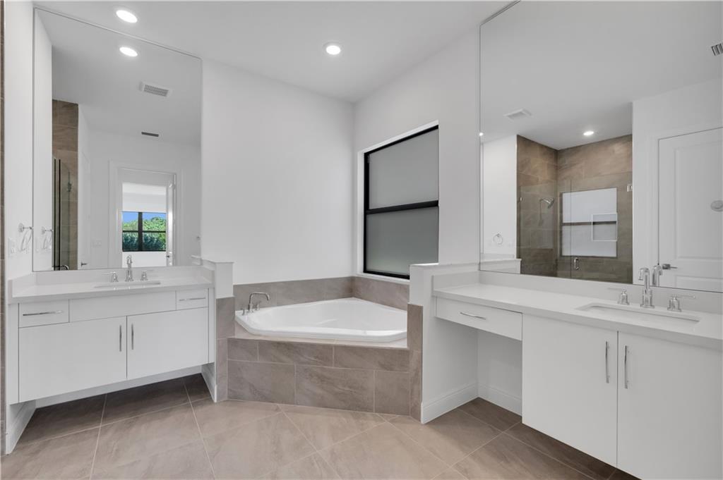 Parkland Bay 183-49 B - Residential