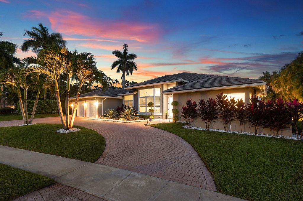 Photo of 8321 Muirhead Circle, Boynton Beach, FL 33472 (MLS # B26023079)