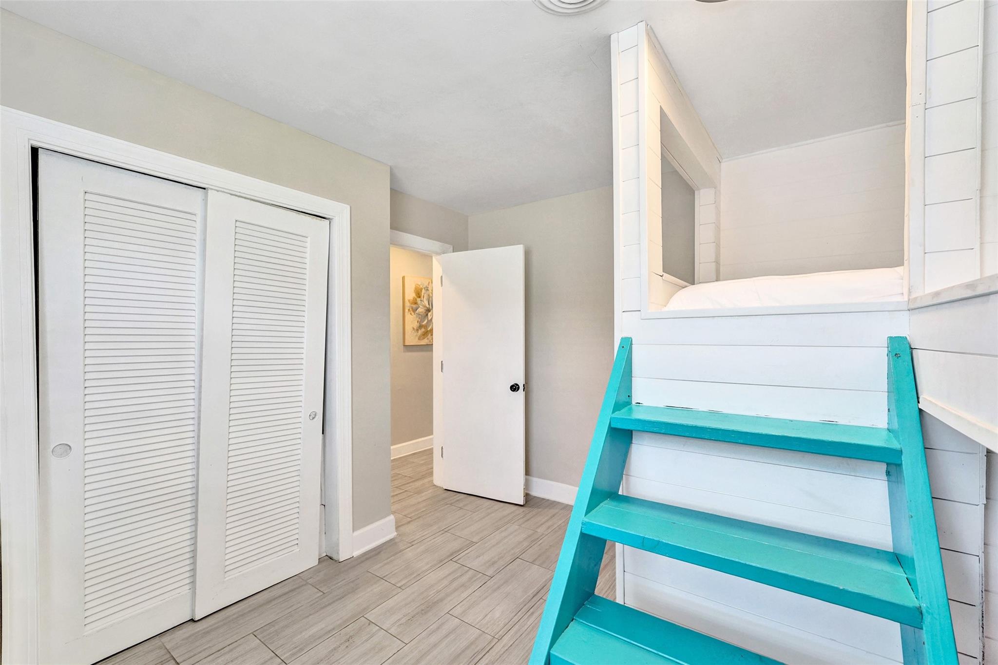 ROYAL PALM ACRES FIRST SE - Residential