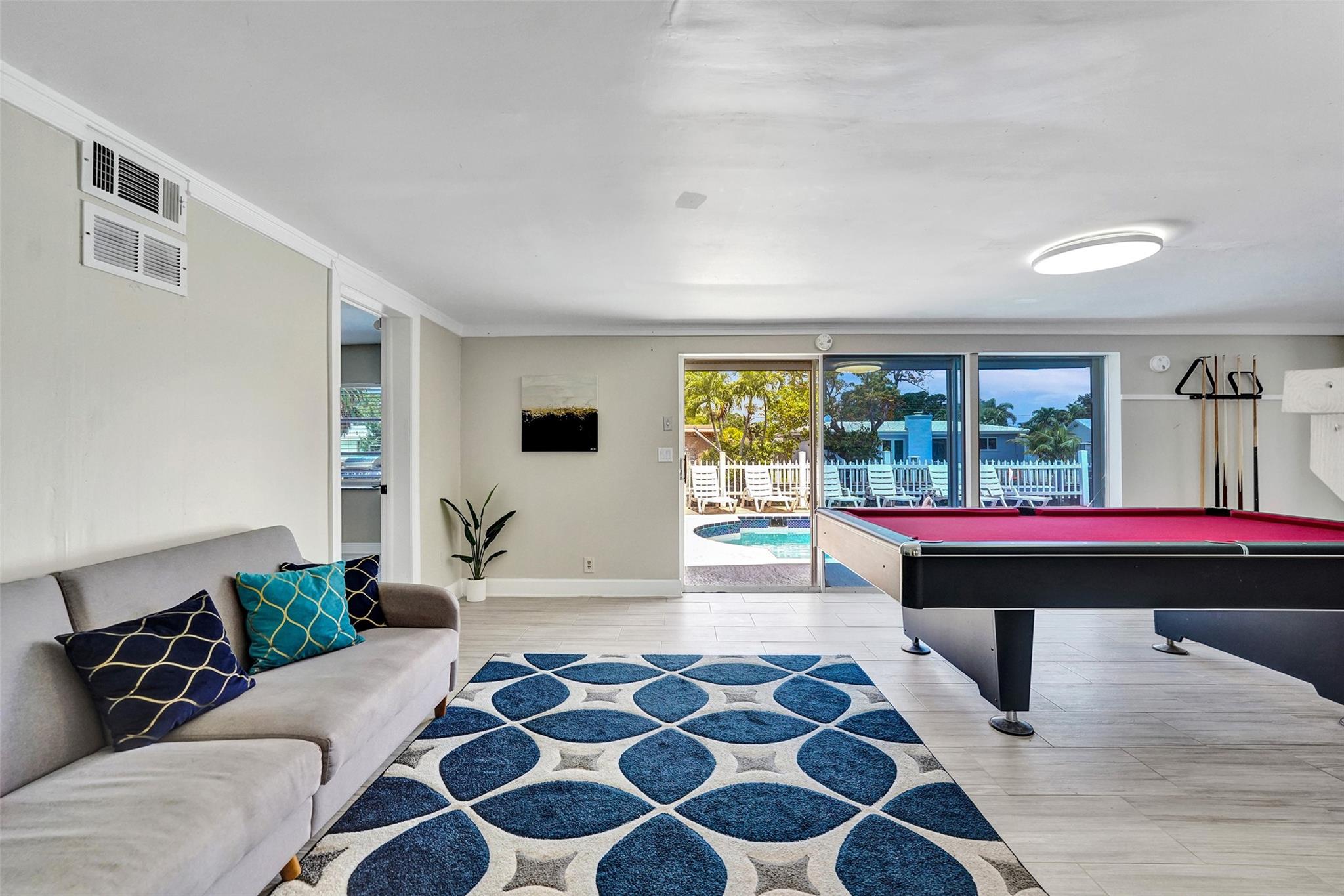 ROYAL PALM ACRES FIRST SE - Residential