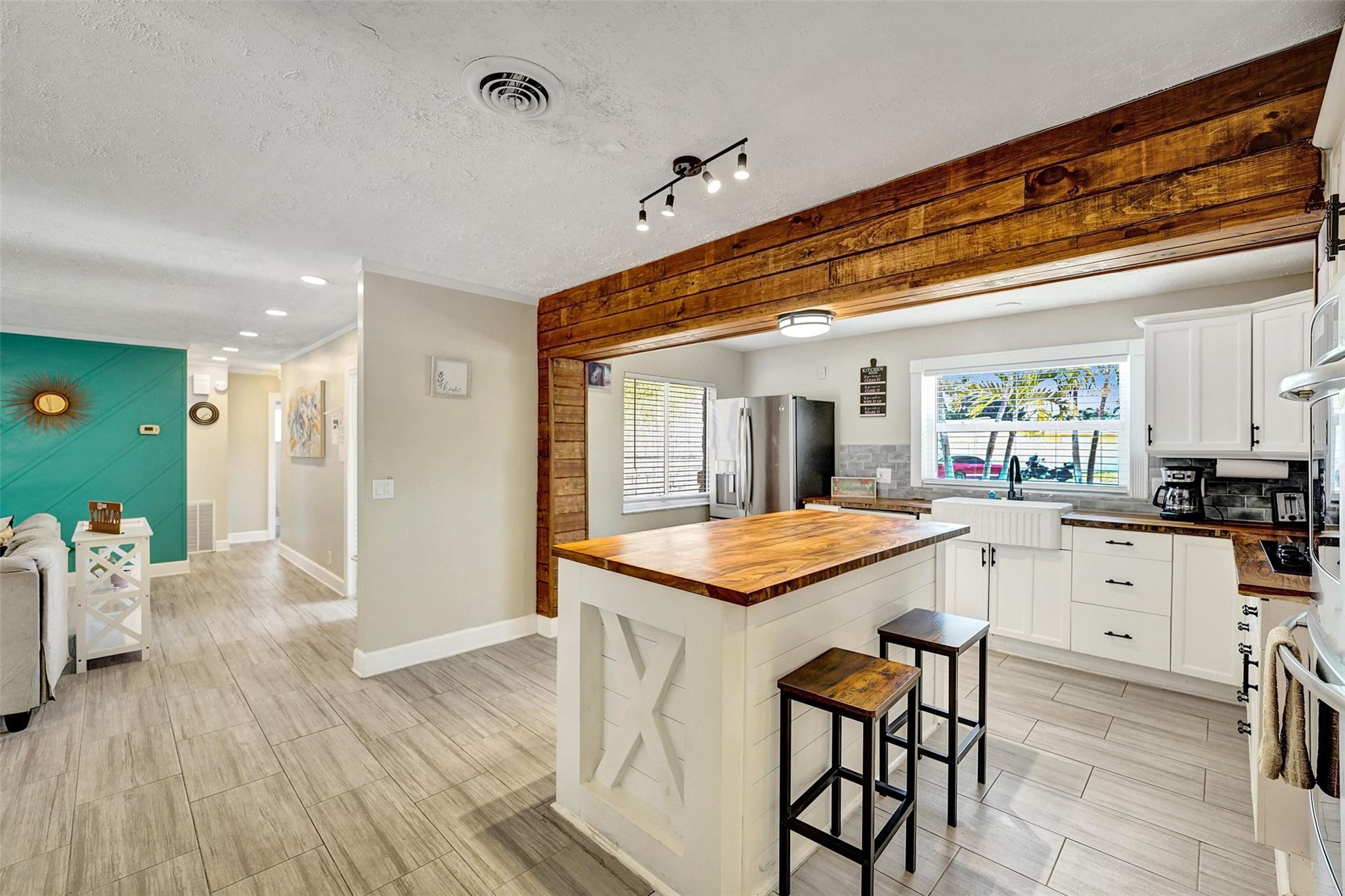 ROYAL PALM ACRES FIRST SE - Residential