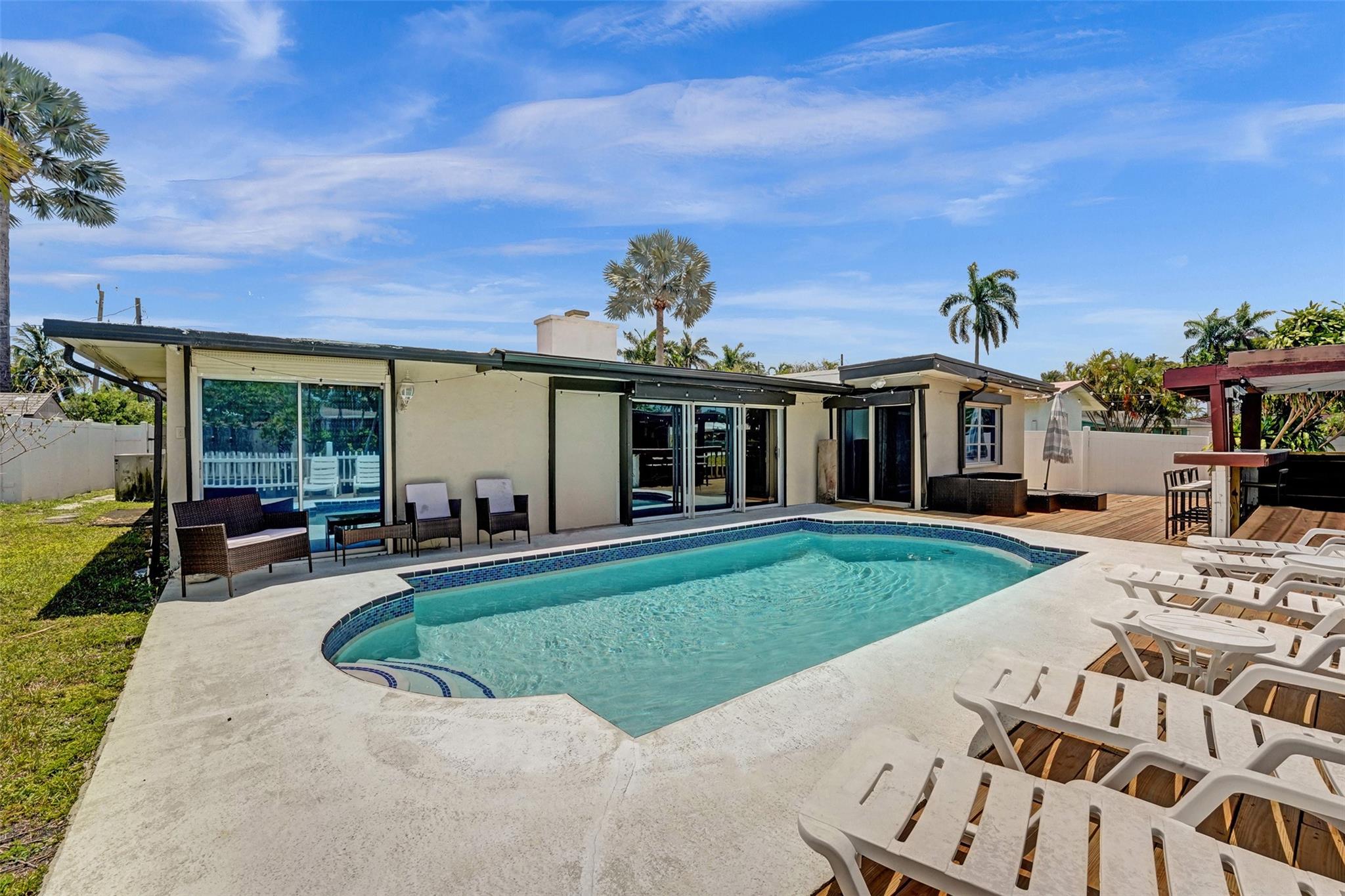 ROYAL PALM ACRES FIRST SE - Residential