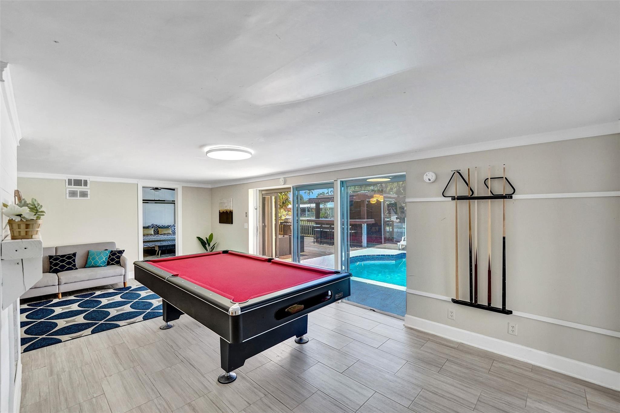 ROYAL PALM ACRES FIRST SE - Residential